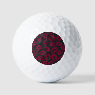 Lipstick Kisses: Dunkelrote Abdrücke Golfball