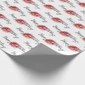 Lipstick Kisses über Happy Birthday Geschenkpapier (Ecke)