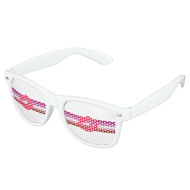 Lipstick Lesbische Flagge Sonnenbrille (Schrägansicht)