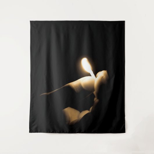 Lit Match Wandteppich (Vorderseite)