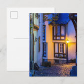 Lit Street Lamp auf der Cobbled Street Postkarte (Vorne/Hinten)
