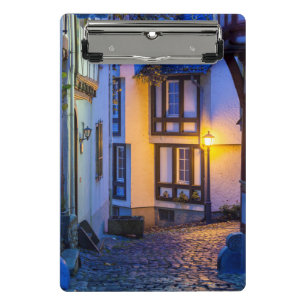 Lit Street Lamp in der Cobbled Street Mini Klemmbrett