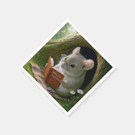 Literarische Maus in einem gemütlichen Baumloch Serviette (Ecke)