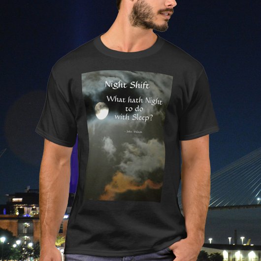 Literaturangebot zum nächtlichen Vollmond T-Shirt