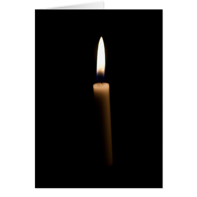 Litkerze in der Dunkelheit (Vorne)