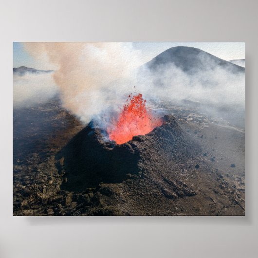 Litli Hrutur volcano eruption in Iceland Poster (Vorne)
