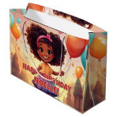 Little Black Girl Birthday Celebration Balloons Große Geschenktüte (Rückseite Schrägansicht)