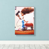 Little Black Girl Blow Trocknen sich die Haare Leinwanddruck (Insitu (Holzboden))