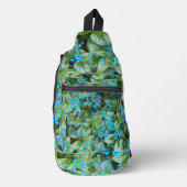 Little Blue Brunnera Blume Floral Crossbody Bag (Vorderseite)