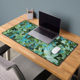 Little Blue Brunnera Blume Floral Schreibtischunterlage