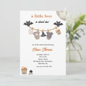Little Boo Halloween Clothesline Baby Dusche Einladung (Stehend Vorderseite)