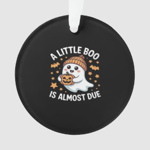 Little Boo ist fast zu Halloween Pregnancy Revea Ornament