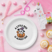 Little Boo ist fast zu Niedlichen Halloween-Schwan Pappteller (Party)