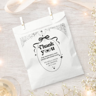 Little Boo Minimal Gothic Halloween Baby Shower Geschenktütchen