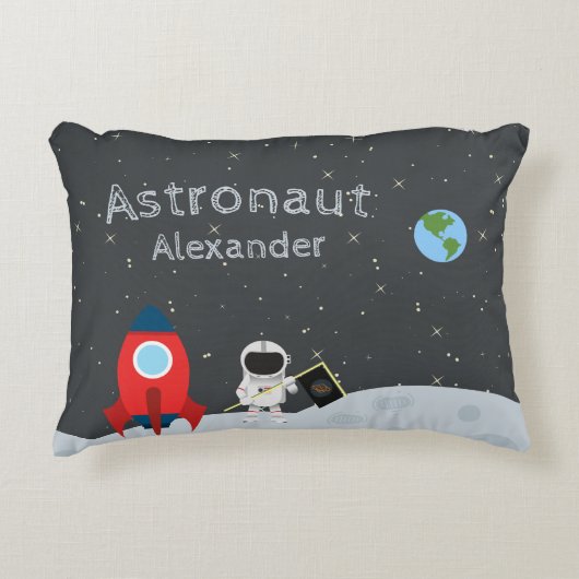 Little Boy Astronaut on Moon, First Name Space Dekokissen (Vorderseite)