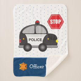 Little Boy Police Officer und Car Polka Dot Sherpadecke