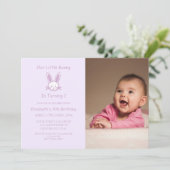 Little Bunny 1. Geburtstag Einladung (Stehend Vorderseite)