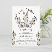 Little Bunny Gender Neutral Baby Dusche Einladung (Stehend Vorderseite)