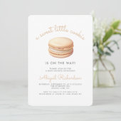 Little Cookie Macaron QR Code Neutral Baby Shower Einladung (Stehend Vorderseite)