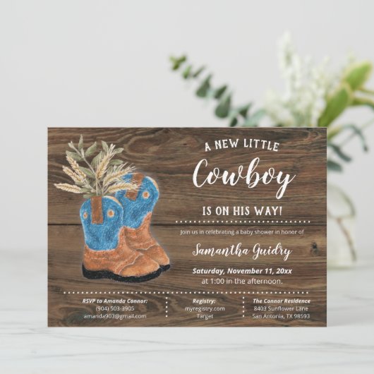 Little Cowboy Bootie Brown Wood Baby Dusche Einladung (Stehend Vorderseite)