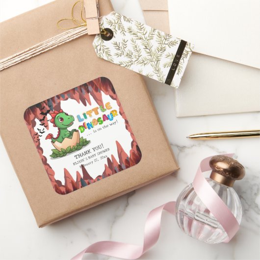 Little Dinosaur Is on the Way Quadratischer Aufkleber (Schenken)