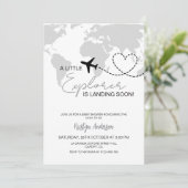 Little Explorer landet bald graue Babydusche Einladung (Stehend Vorderseite)