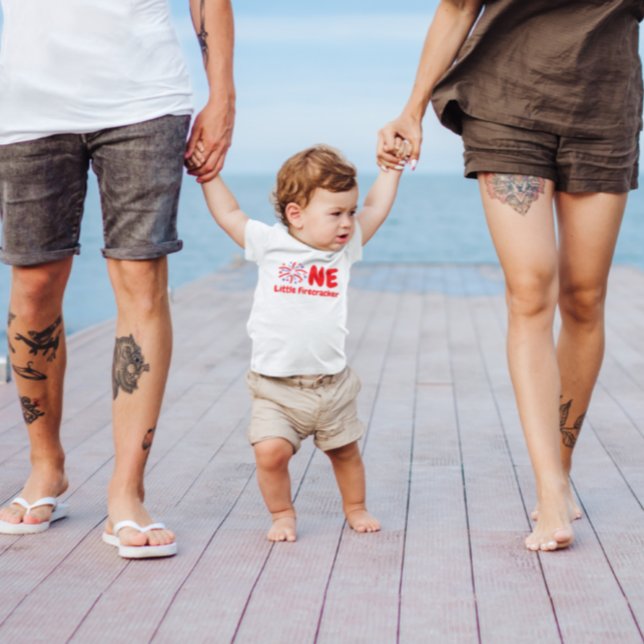 Little Firecracker 1st Birthday Baby T-Shirt (Von Creator hochgeladen)