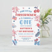 Little Firecracker 4. Juli 1. Geburtstag Einladung (Stehend Vorderseite)
