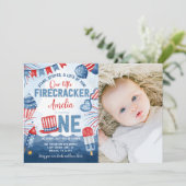 Little Firecracker 4. Juli 1. Geburtstag Party Einladung (Stehend Vorderseite)