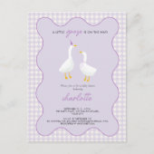 Little Gingham Lilac Baby Shower Einladung Postkarte (Vorderseite)