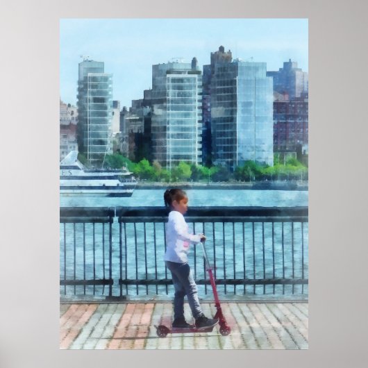 Little Girl on Scooter von Manhattan Skyline Poster (Vorne)