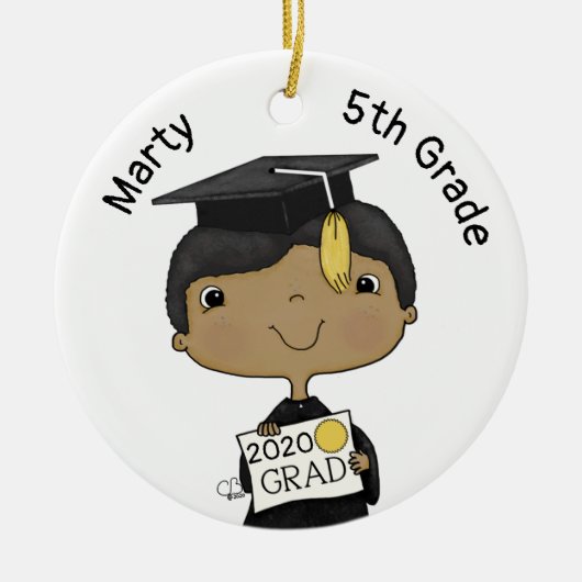 Little Graduate Boy Dark Skin Keramik Ornament (Vorne)