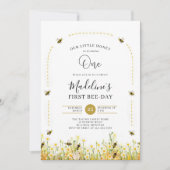 Little Honey Bee Day Wildflowers Arch 1st Birthday Einladung (Vorderseite)