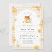 Little Honey Gingham Baby Shower Einladung (Vorderseite)