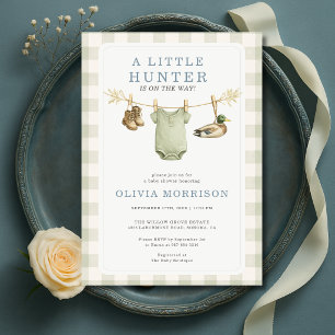 Little Hunter Wäscheleine Gingham Junge Baby-Party Einladung