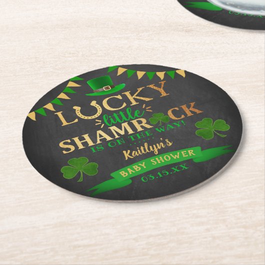 Little Kleeblatt St. Patrick's Day Baby Shower Runder Pappuntersetzer (Angewinkelt)