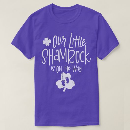 Little Kleeblatt St Patricks Day Pregnancy Ankündi T-Shirt (Design vorne)