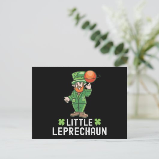 Little Leprechaun - St. Patricks Day Basketball Postkarte (Stehend Vorderseite)