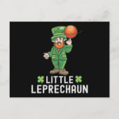 Little Leprechaun - St. Patricks Day Basketball Postkarte (Vorderseite)