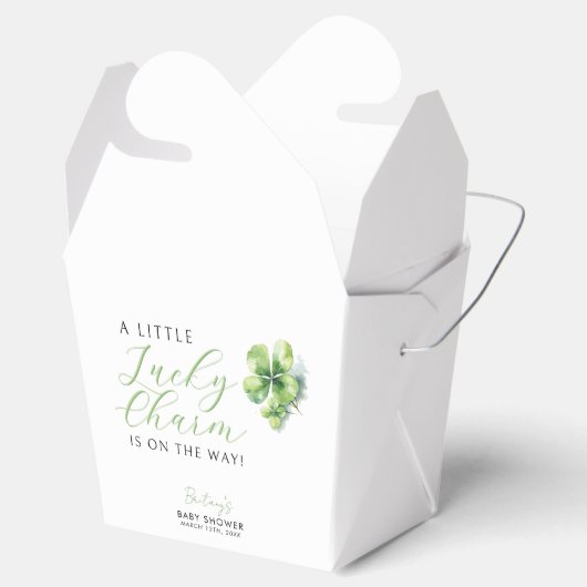 Little Lucky Charm ist auf dem Weg Baby Shower Geschenkschachtel (Geöffnet)