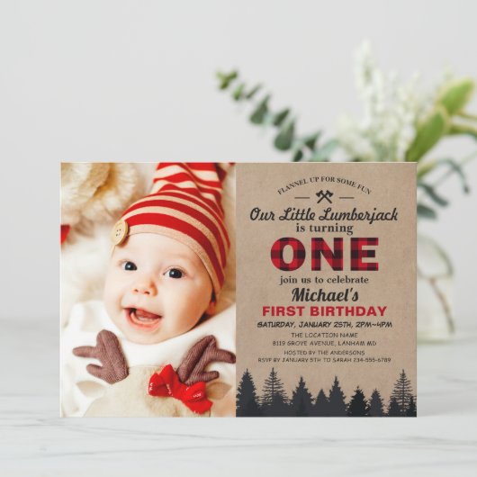 Little Lumberjack First Birthday Party Baby Foto Einladung (Stehend Vorderseite)