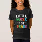 Little Miss 1st Grade Typografy School T-Shirt (Vorderseite)