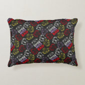 Little Miss Bad | Schwarzes, Rotes und Gelbes Must Zierkissen (Vorderseite)