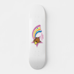 Little Miss Dotty Jagd auf Regenbows Skateboard
