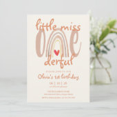 Little Miss Onederful Boho Rainbow 1st Birthday Einladung (Stehend Vorderseite)