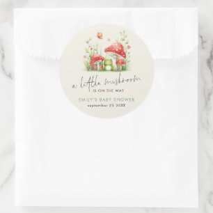 LIttle Mushroom ist auf Way Frog Baby Shower Runder Aufkleber