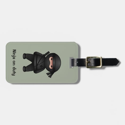 Little Ninja Warrior on Sage Green Gepäckanhänger (Vorderseite horizontal)