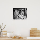 Little Nurse, 1943. Vintages Foto Poster (Küche)