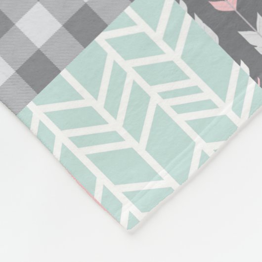 Little One Patchwork Deer - rosa, minze und grau Fleecedecke (Ecke)