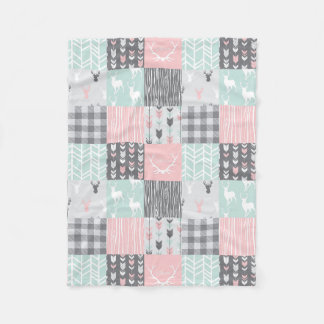 Little One Patchwork Deer - rosa, minze und grau Fleecedecke